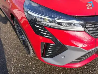 Photo 12 Renault Clio  1.6 E-Tech 145ch full hybrid esprit Alpine - 24  GPS Camera