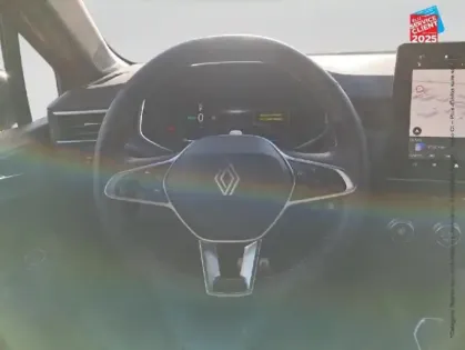 Photo 11 Renault Clio  1.6 E-Tech 145ch full hybrid esprit Alpine - 24  GPS Camera