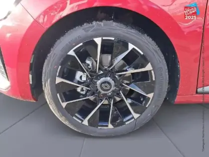 Photo 9 Renault Clio  1.6 E-Tech 145ch full hybrid esprit Alpine - 24  GPS Camera