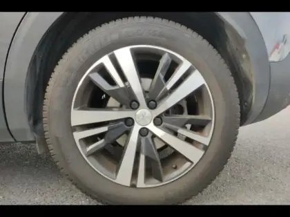 Photo 11 Peugeot 3008  1.5 BlueHDi 130ch S&S GT EAT8