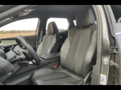 Photo 9 Peugeot 3008  1.5 BlueHDi 130ch S&S GT EAT8