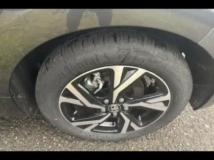 Photo 12 Toyota Yaris  116h Design Pack 5p MC24