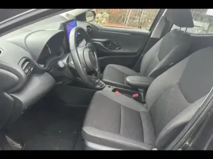 Photo 9 Toyota Yaris  116h Design Pack 5p MC24