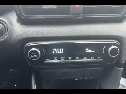 Photo 14 Toyota Yaris  116h Design Pack 5p MC24