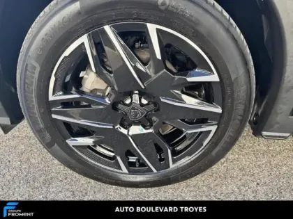 Photo 13 Peugeot 5008  Hybrid 136ch GT e-DCS6