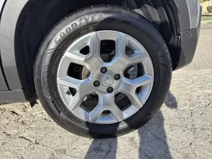 Photo 10 Jeep Avenger  1.2 Turbo T3 100ch Altitude