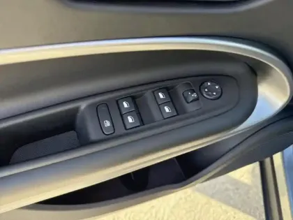 Photo 11 Jeep Avenger  1.2 Turbo T3 100ch Altitude