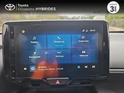 Photo 5 Toyota Yaris  Cross 116h Design Pack Cargo