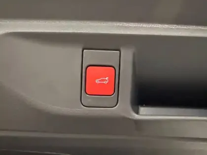 Photo 8 DS DS 4 N°4 E-TENSE 213ch Etoile