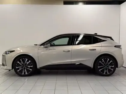 Photo 7 DS DS 4 N°4 E-TENSE 213ch Etoile