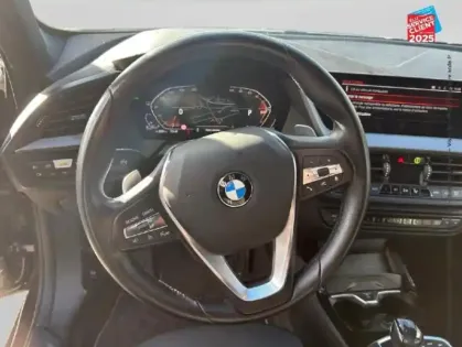Photo 11 BMW Serie 1 Série 1 118dA 150ch Edition Sport 8cv GPS Camera