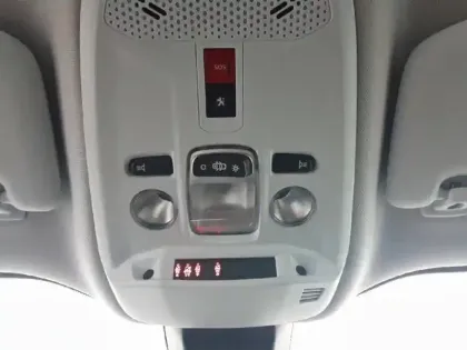 Photo 38 Peugeot 2008  PureTech 100 S&S BVM6