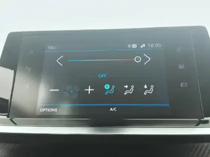 Photo 42 Peugeot 2008  PureTech 100 S&S BVM6