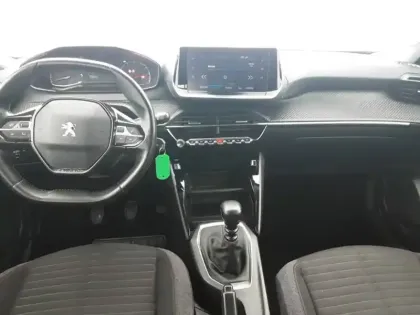 Photo 27 Peugeot 2008  PureTech 100 S&S BVM6