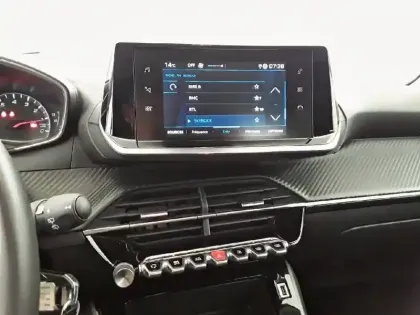 Photo 30 Peugeot 208  PureTech 75 S&S BVM5