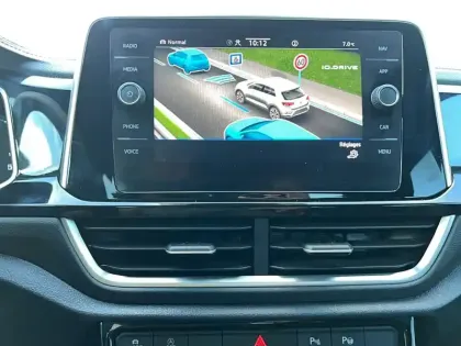 Photo 21 Volkswagen T-roc  1.5 TSI EVO 150 Start/Stop DSG7