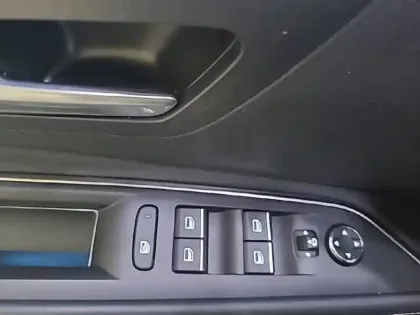 Photo 30 Peugeot 5008  PureTech 180ch S&S EAT8