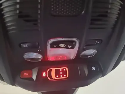 Photo 25 Peugeot 5008  PureTech 180ch S&S EAT8