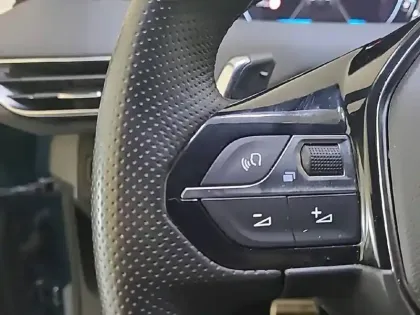 Photo 27 Peugeot 5008  PureTech 180ch S&S EAT8