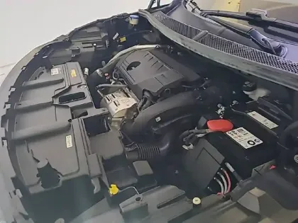 Photo 14 Peugeot 5008  PureTech 180ch S&S EAT8