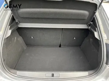 Photo 24 Peugeot 208  Hybrid 100 e-DCS6