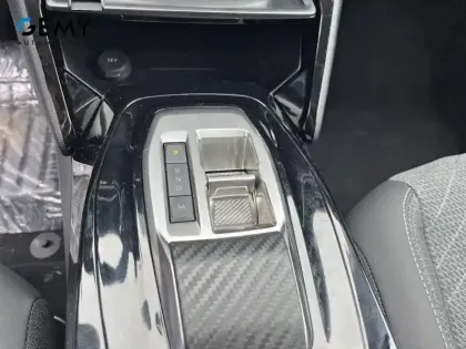 Photo 35 Peugeot 208  Hybrid 100 e-DCS6