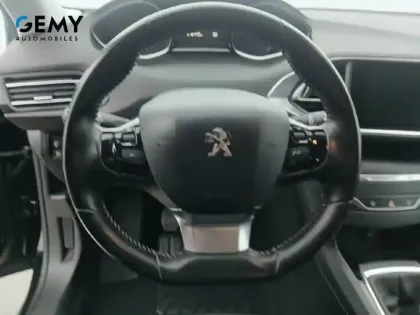 Photo 12 Peugeot 308  SW PureTech 110ch S&S BVM6