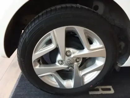 Photo 16 Hyundai I10  1.2 84