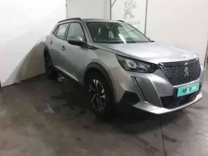 Photo 2 Peugeot 2008  PureTech 130 S&S EAT8