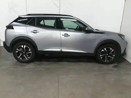 Photo 10 Peugeot 2008  PureTech 130 S&S EAT8