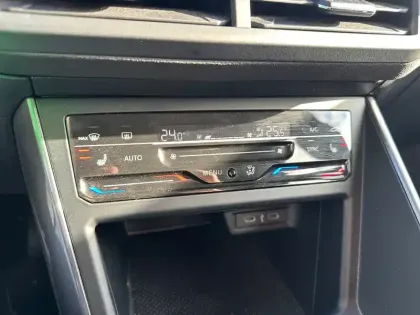 Photo 19 Volkswagen Polo  1.0 TSI 95 S&S DSG7