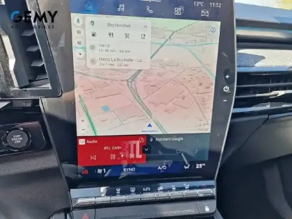 Photo 12 Renault Espace  E-Tech full hybrid 200 GSR2