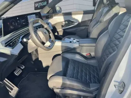 Photo 8 Peugeot 3008  Hybrid 136 e-DCS6