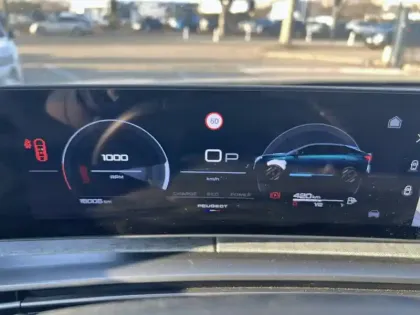 Photo 11 Peugeot 3008  Hybrid 136 e-DCS6