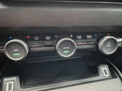 Photo 29 Citroën C4  PureTech 100 S&S BVM6