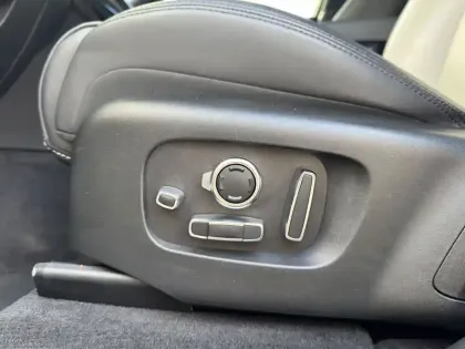 Photo 27 Land rover Range Rover  Velar 2.0L P400e PHEV 404ch AWD BVA