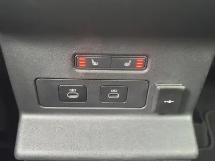 Photo 33 Land rover Range Rover  Velar 2.0L P400e PHEV 404ch AWD BVA