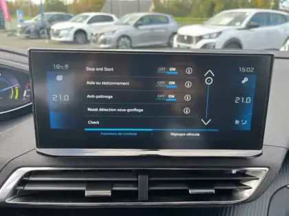 Photo 68 Peugeot 5008  Hybrid 136 e-DCS6