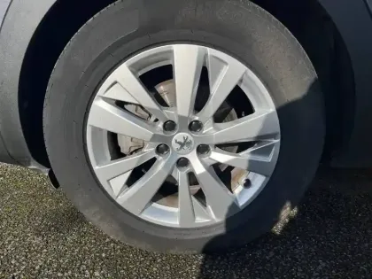 Photo 58 Peugeot 5008  Hybrid 136 e-DCS6