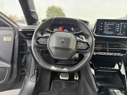 Photo 8 Peugeot 208  PureTech 100 S&S EAT8