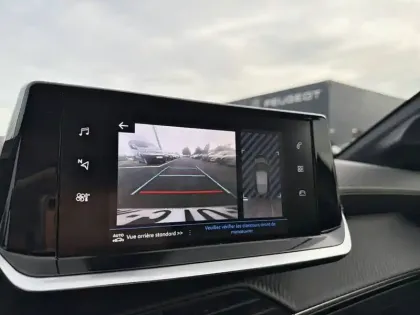 Photo 14 Peugeot 208  PureTech 100 S&S EAT8