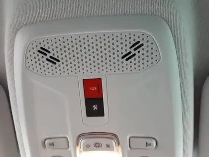 Photo 44 Peugeot 208  Electrique 50 kWh 136ch