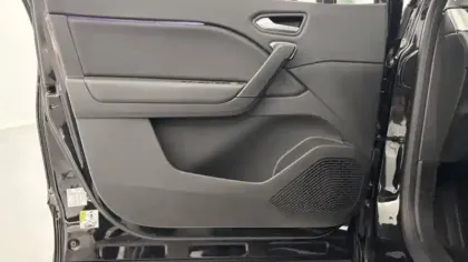 Photo 10 Renault Captur  E-Tech full hybrid 145