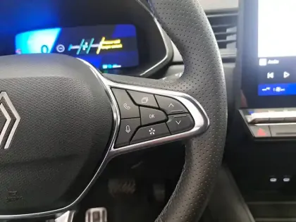 Photo 31 Renault Symbioz  E-Tech full hybrid 145