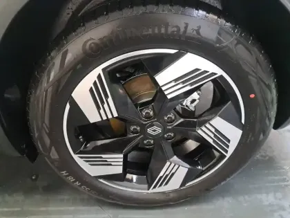 Photo 17 Renault Symbioz  E-Tech full hybrid 145