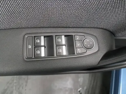 Photo 27 Renault Symbioz  E-Tech full hybrid 145