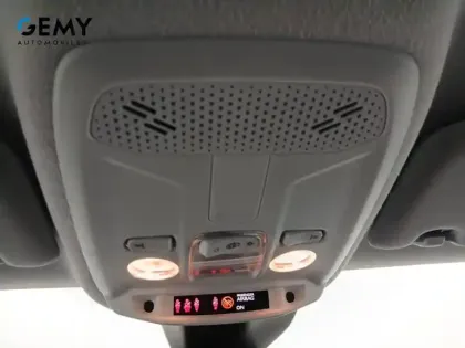 Photo 16 Peugeot 208  PureTech 100 S&S BVM6