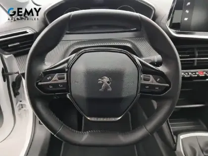 Photo 12 Peugeot 208  PureTech 100 S&S BVM6