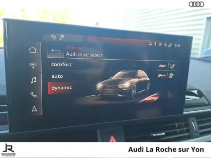 Photo 27 Audi A4 RS4 Avant V6 2.9 TFSI 450 ch Tiptronic 8 Quattro