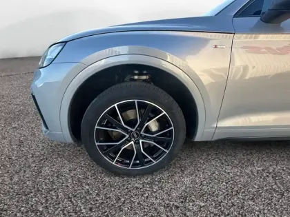 Photo 8 Audi Q5  55 TFSIe 367 S tronic 7 Quattro